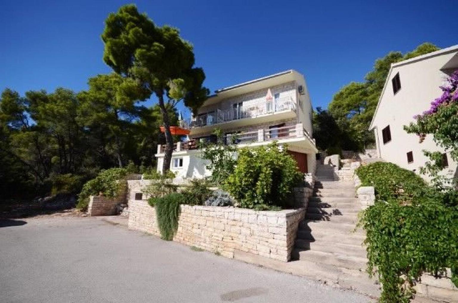 Apartments Marjan Brna Exterior photo